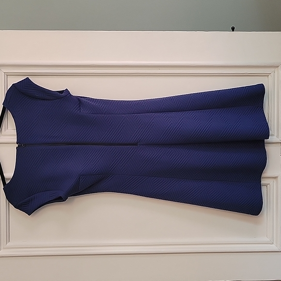 Adrienne Vittadino, Size 4, Blue Dress - Picture 3 of 3